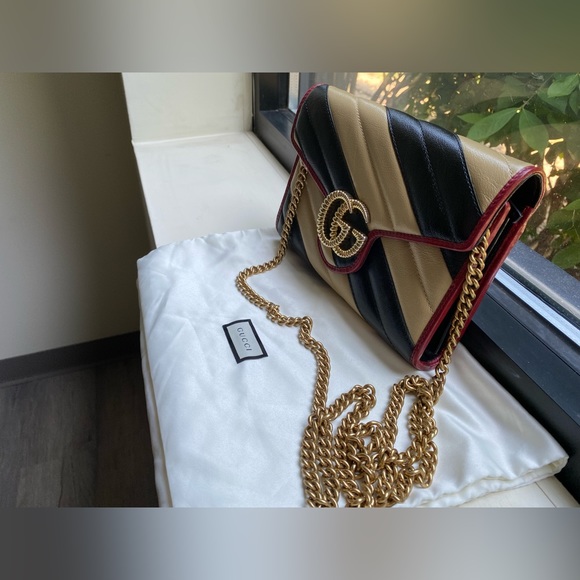 Gucci GG Marmont Purse - Picture 2 of 7